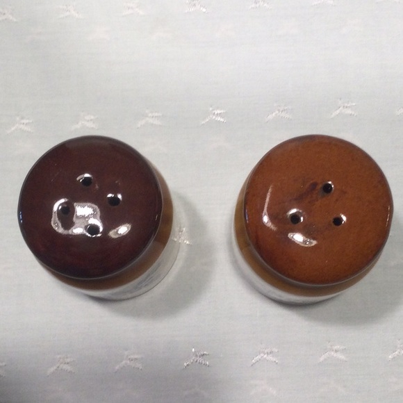 Vintage Ceramic Home Sweet Home Salt & Pepper Shaker Set - Picture 2 of 5